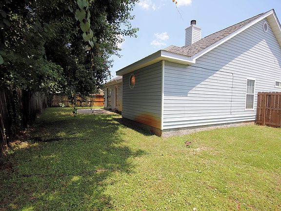 4th image of 416 Bridgewater Ct