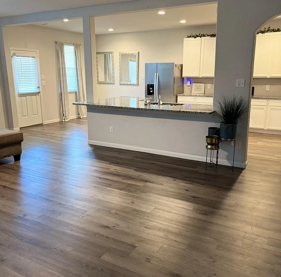 4 bed, 2.5 bath, 2286 sqft, $2,450 — Photo 4