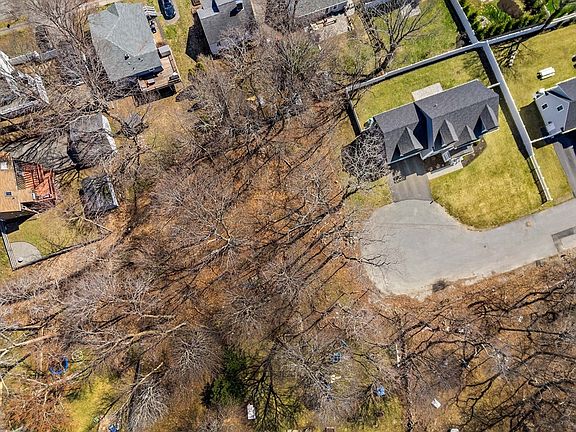 4th image of 114 Livingstone Ave