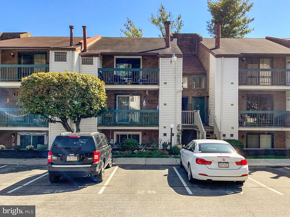 1st image of 3750 Clarendon Ave Unit 225