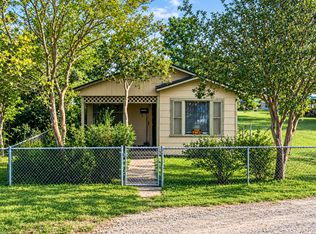 612 W Avenue D, Robstown, TX 78380