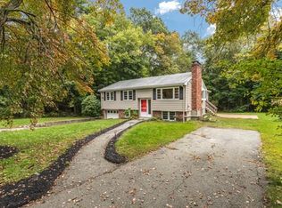 13 Hunt Rd, Bedford, MA 01730