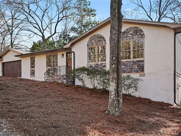 2304 Rolling Acres Ct SW, Conyers, GA 30094