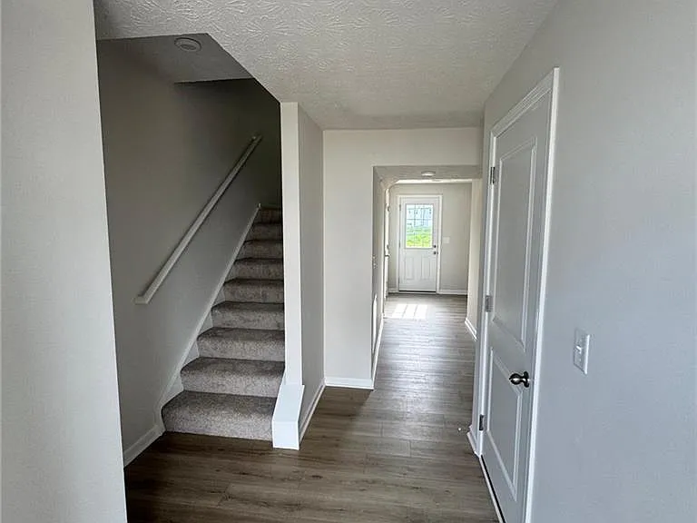 4034 Hemlock Ct — Photo 7