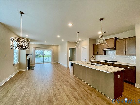 2nd image of 6812 Oasis Breeze Ln