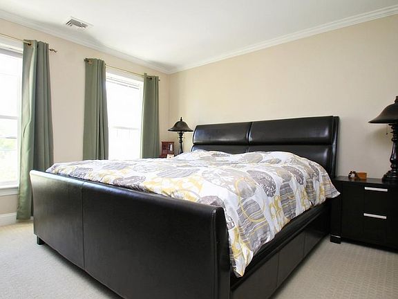 5th image of 8 Crowninshield St Unit 213