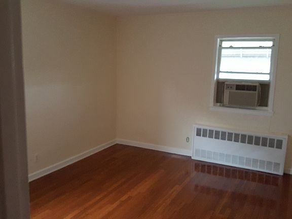 3rd image of 4327 216th St