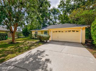 1671 Spring Oaks Ln, Jacksonville, FL 32221