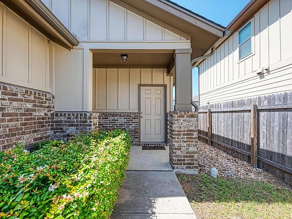 3rd image of 124 Brady Creek Way