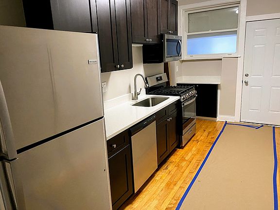 2nd image of 3216 W Cortez St #2W
