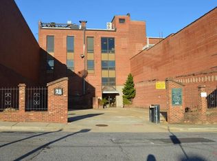 20 2nd St NW, Hickory, NC 28601