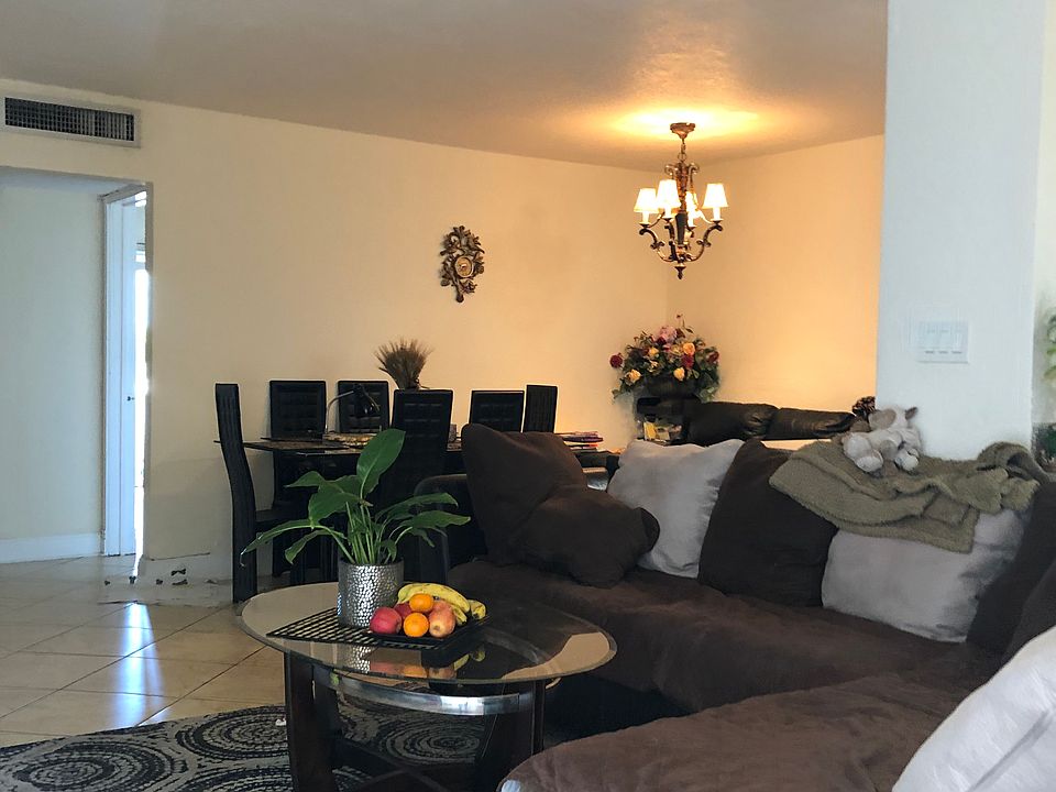 1st image of 1100 NE 1st Ct APT 307