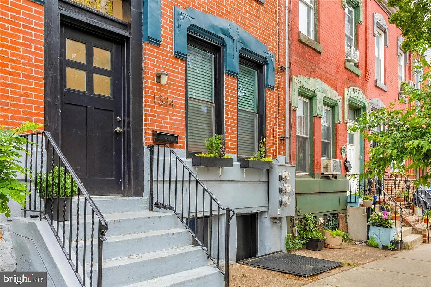 2 bed, 1216 sqft, $1,800 — Photo 1