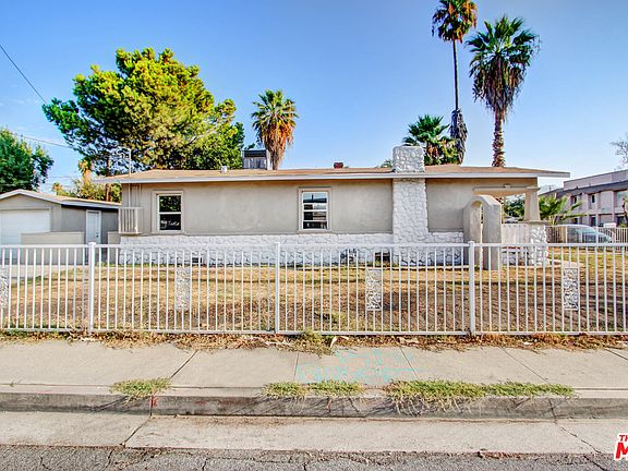 3rd image of 1304 Acacia Ave