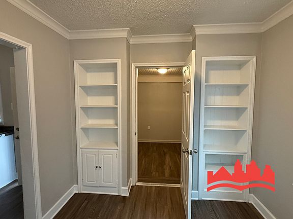 5th image of 993 Gordon St