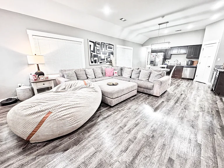 283 Wolf Den Dr — Photo 3
