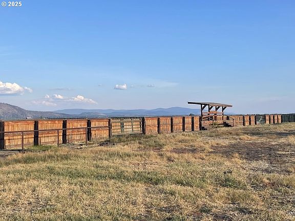 5th image of 9800 Seven Mile Rd