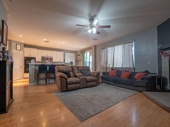 5th image of 2321 Campbell Cir