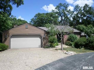 2803 32nd Avenue Dr #16, Moline, IL 61265