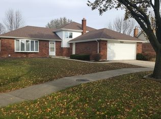 7213 Bateman St, Downers Grove, IL 60516