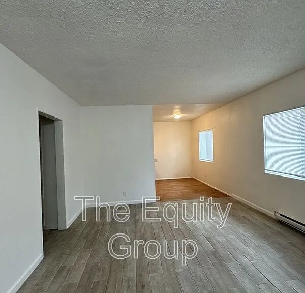 560 S Richmond Ave #5 — Photo 3