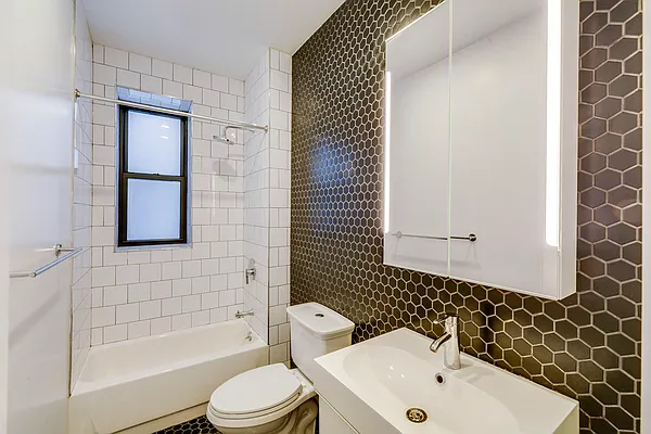 Rented by MNS | media 18