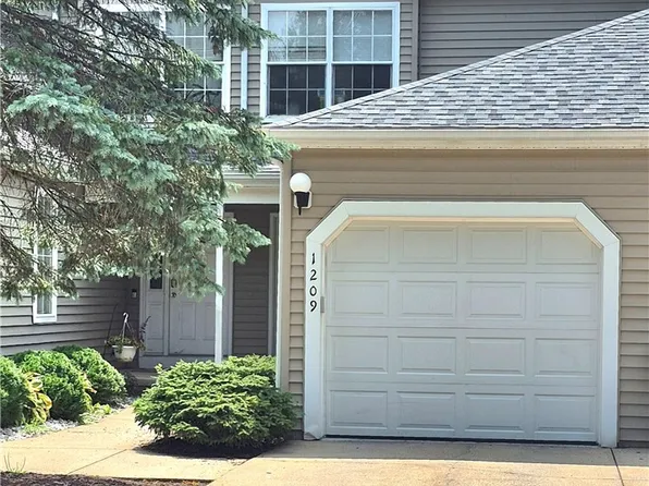 1209 Summerfield Ln NE, Warren, OH 44483