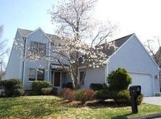 6 Canterbury Rd, Hamden, CT 06514