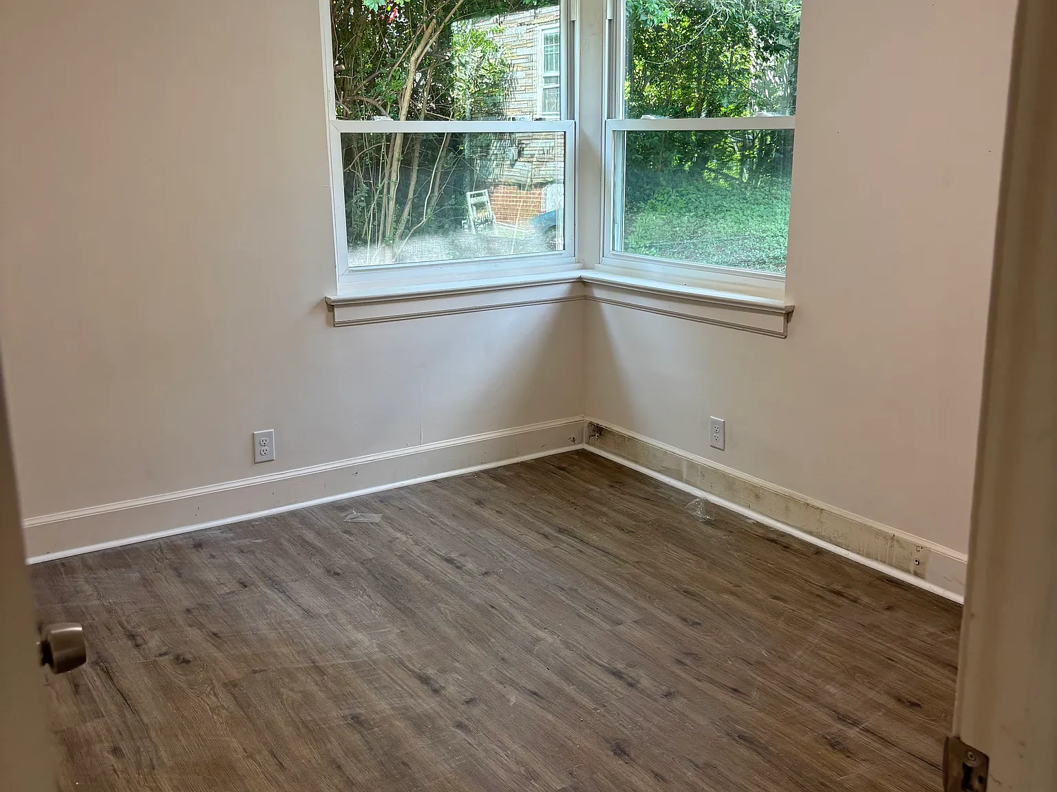 3 bed, 900 sqft, $850 — Photo 1