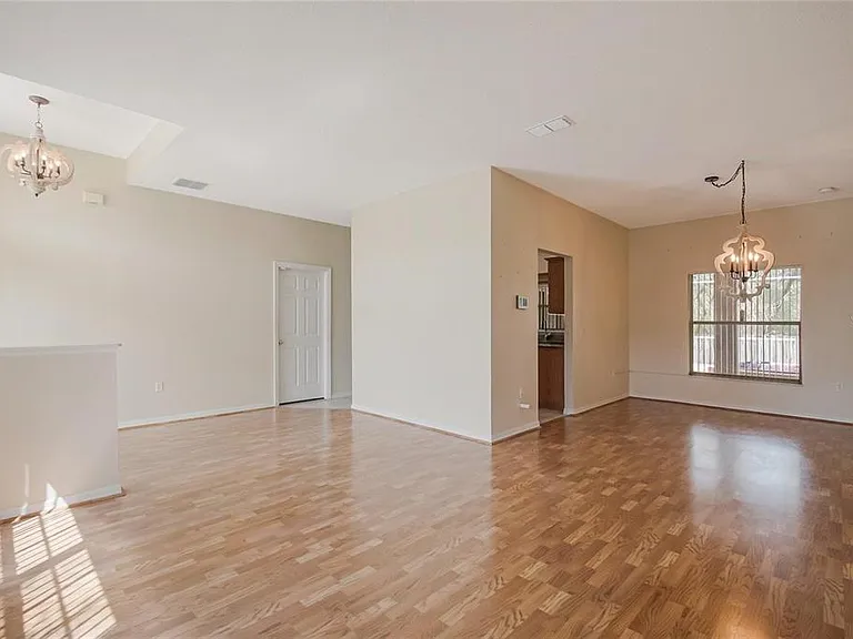 603 Pinehurst Ct — Photo 6