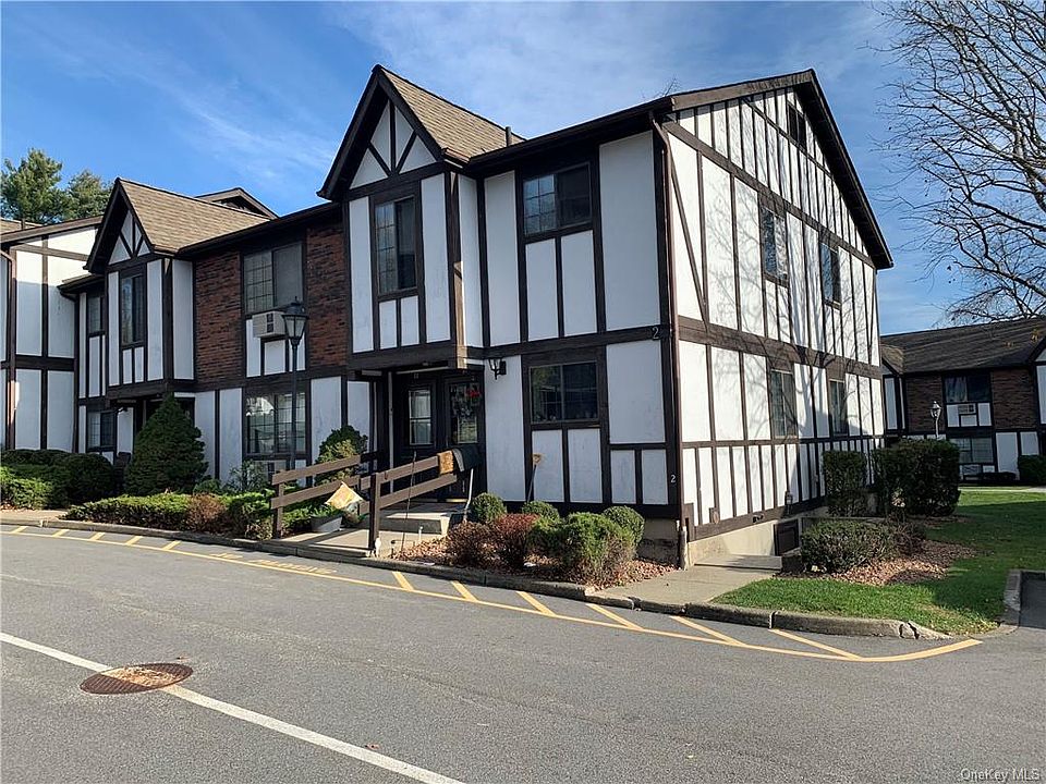 1st image of 33 Brittany Dr