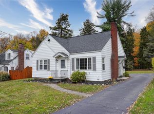 6 Wyncrest Dr, Rochester, NY 14624