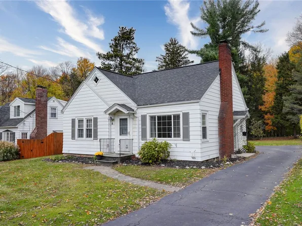 6 Wyncrest Dr, Rochester, NY 14624