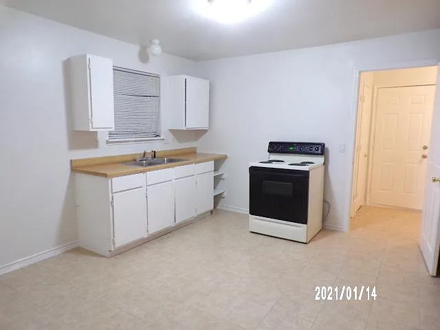610 E High St — Photo 11