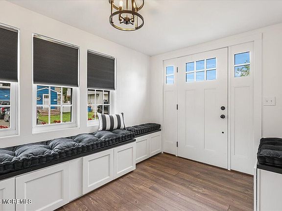 3rd image of 23 Manchester Avenue