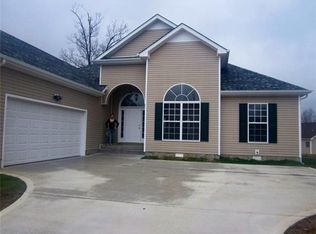 1621 Broad Cir, Clarksville, TN 37042