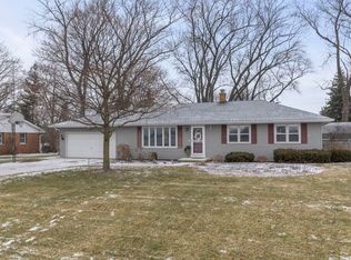 1980 Stephen St, Aurora, IL 60502