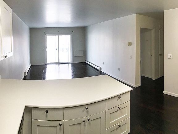 4th image of 407 7th Ave APT 21