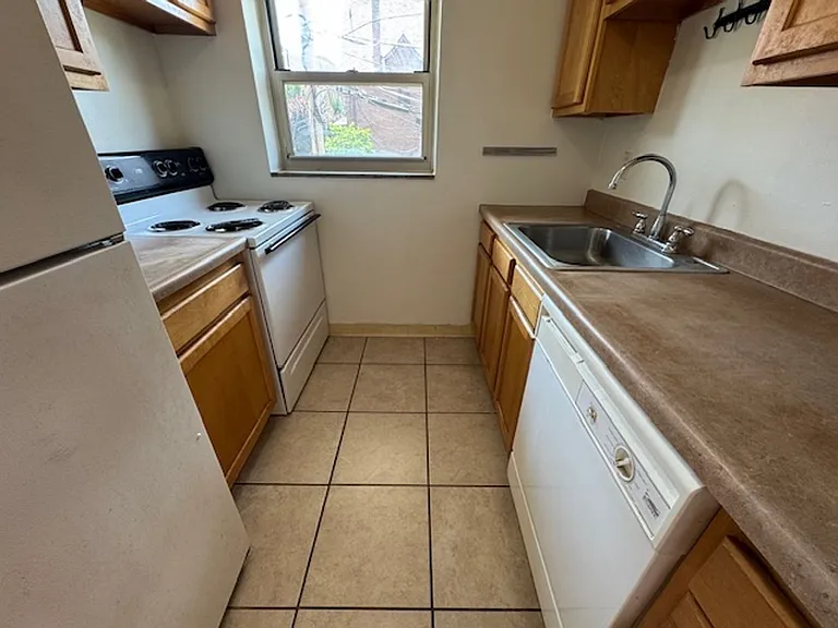 5731 Ellsworth Avenue — Photo 2