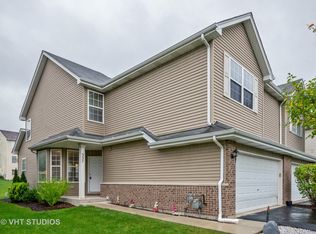 557 N Frieh Dr, Romeoville, IL 60446