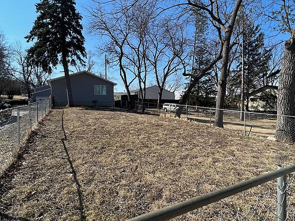 5th image of 5825 S St