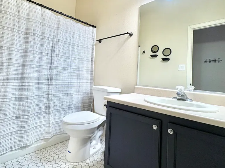 1404 Vista Monte Dr NE — Photo 8
