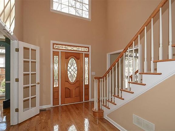 4th image of 1703 Amberwood Point