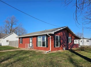 303 N Oakland Rd, Ashmore, IL 61912