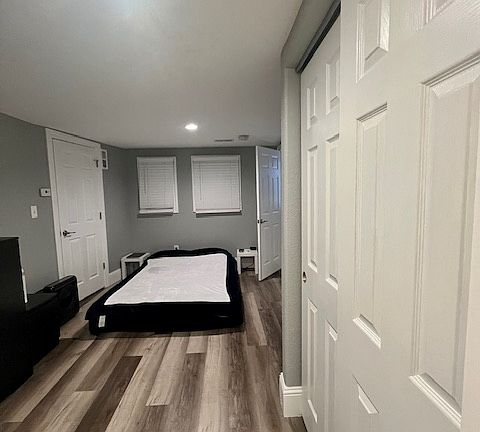 5th image of 1609 10th Ave Unit 14