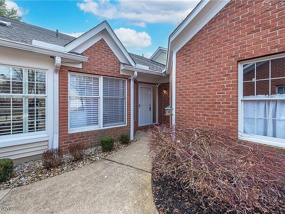 2nd image of 225 Westwind Dr Unit 31
