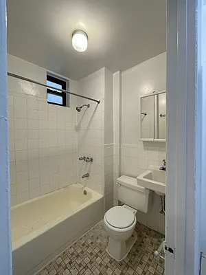 Rented by Peter R. Hungerford, LREB | media 41