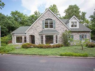 77 Sunset Ln, Palmyra, PA 17078