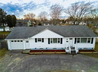 1560 W Main Rd, Middletown, RI 02842
