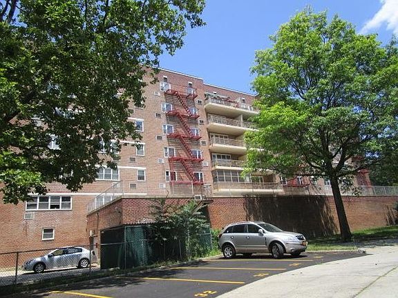 2nd image of 15131 88th St APT 6M